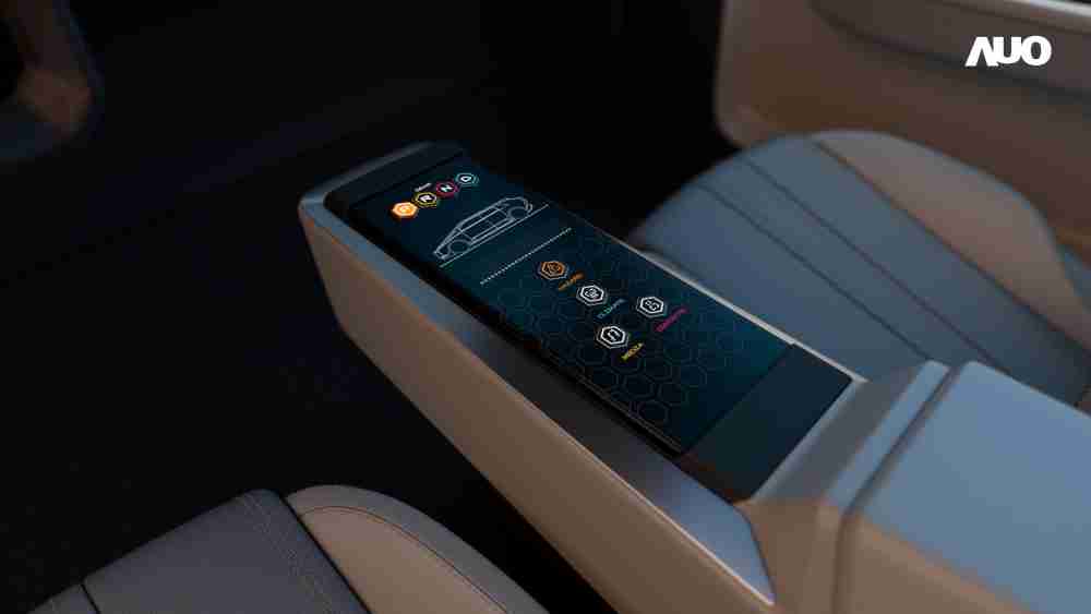 尊龙集团以人性化设计打造多变形态中控显示(Morphing Center Control)，，不使用时仅平面显示信息，，进行操作时，，，，显示器则会动态隆起，，转变成3D实体按钮，，，并有触觉回馈，，，展示人机互动新体验